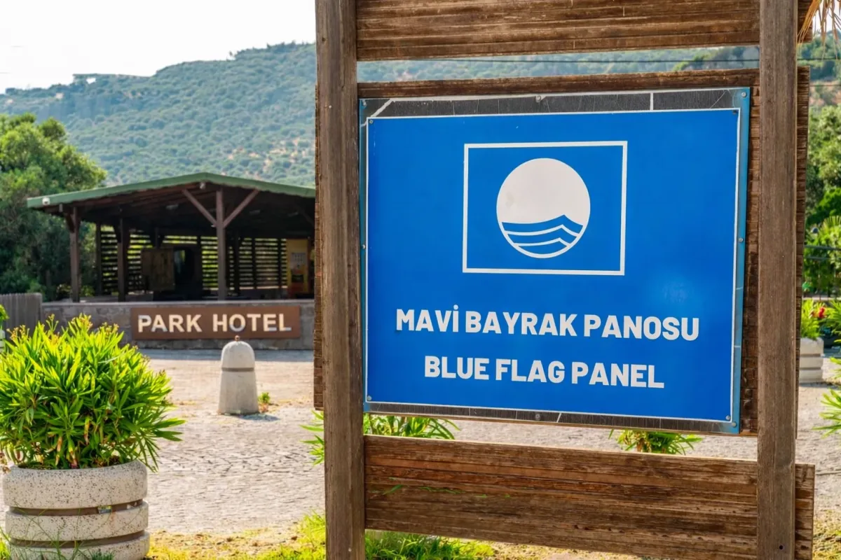 Mavi Bayrak Ne Anlama Geliyor? Assos Park Hotel Plajında Temiz Deniz