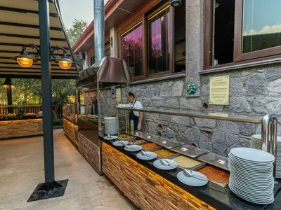 Assos Park Hotel Restaurant