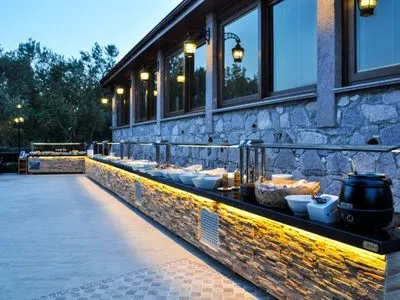 Assos Park Hotel Restaurant