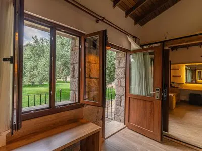 Assos Park Hotel TaÅŸ Villa